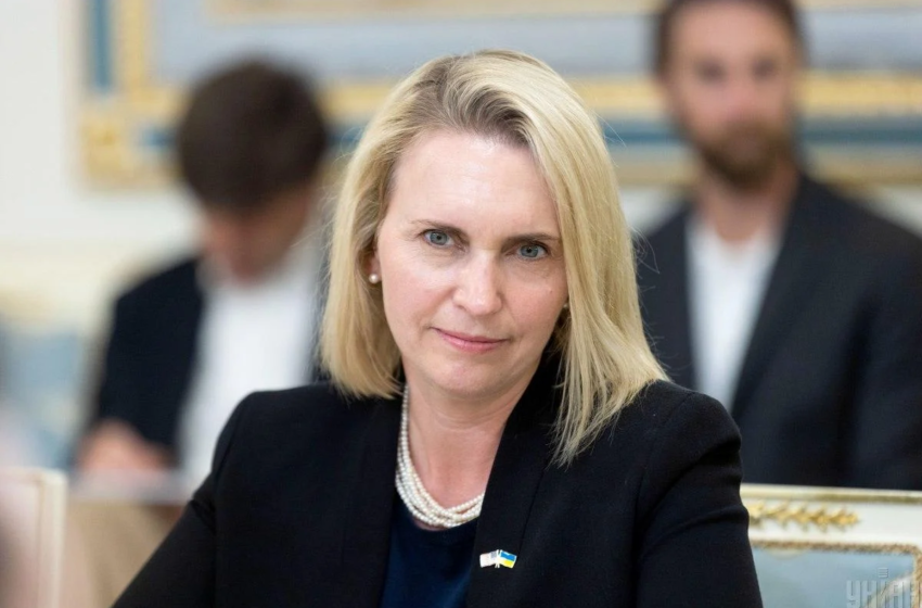  Посол США в Україні Бріджит Брінк оголосила про намір піти у відставку: деталі та причини