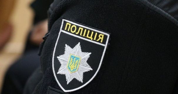  🔪 Напад з ножем у Києві: чоловік поранив жінку біля її квартири
